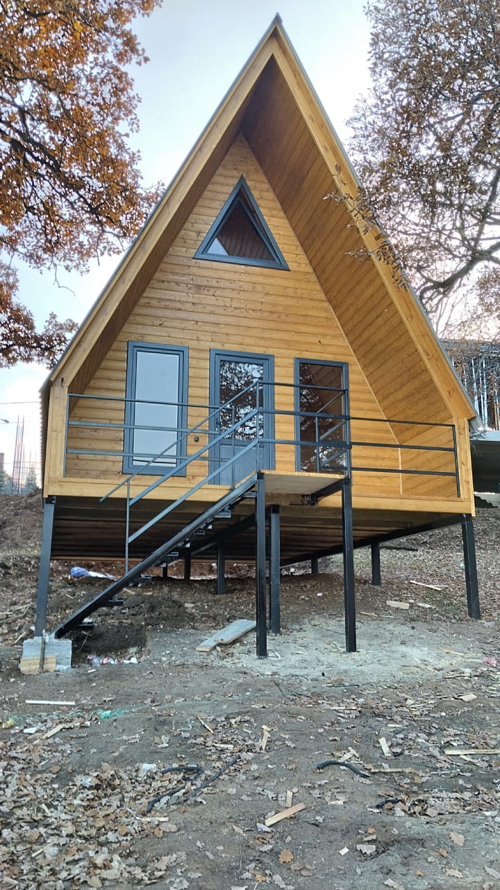 ხის კოტეჯი კოჯორში